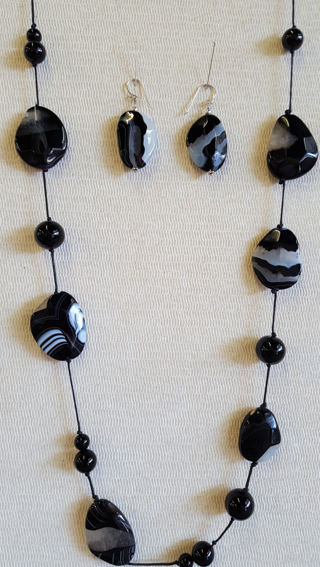 knotted-onyx-and-agate